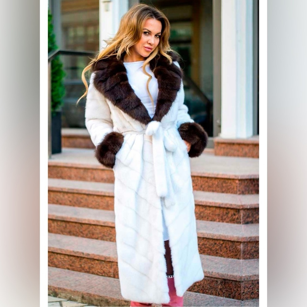 NEW Mink Fur Long Over Coat Warm Super Soft Women’s Coat Size Medium - Picture 8 of 8